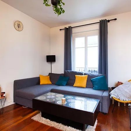 Beautiful Spacious And Bright Apt